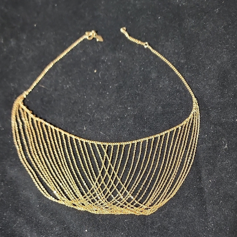 Elegant Gold Chain Necklace